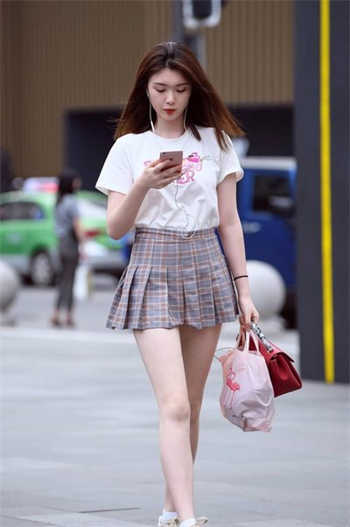 冯提莫杜蕾斯广告超清图