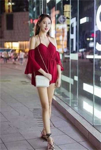 漂亮客房服务员
