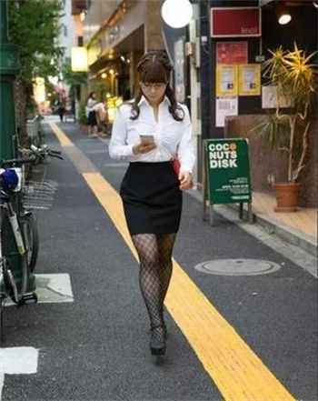 极道女天师