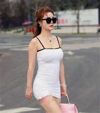 触手怪产卵美女怀虫子