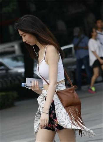 秘密教学82话田里开机歪歪