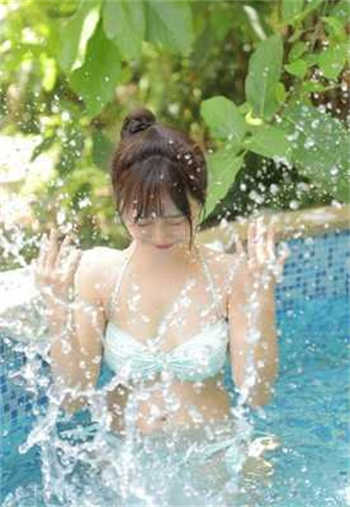上海陆家嘴事件女子