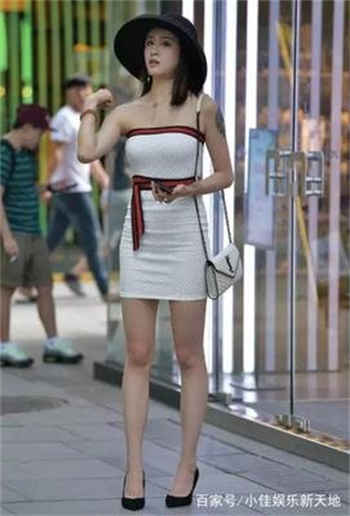 徐瑞娜一字马照片