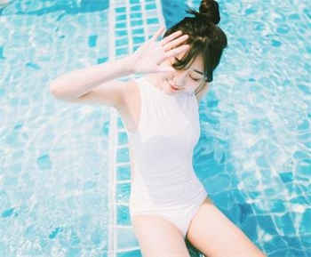 变装监狱卧底雅琪