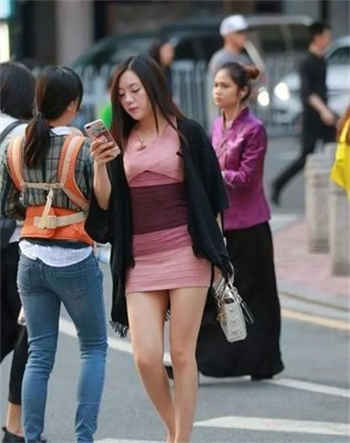 穿成病娇死对头