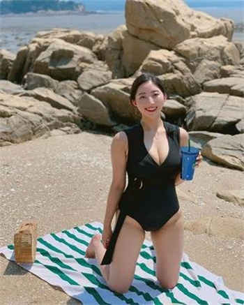 阴阳人真实殖器图片
