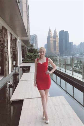 女主巨好看的稀有车牌