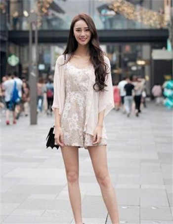 藤条抽皮带
