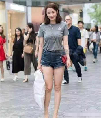 出差老板娘戴绿帽子