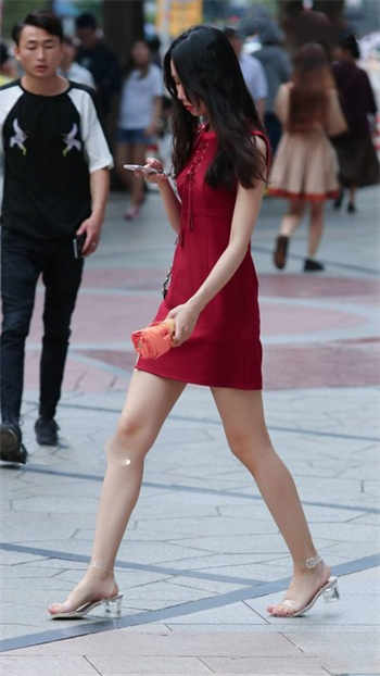 宜家女子不文明视频