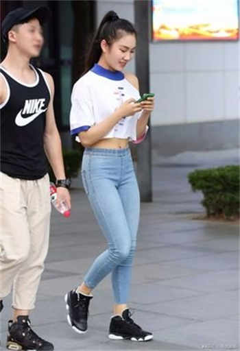 重生预言女王权谨拽翻天