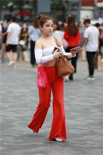 女人半夜和狗干小说